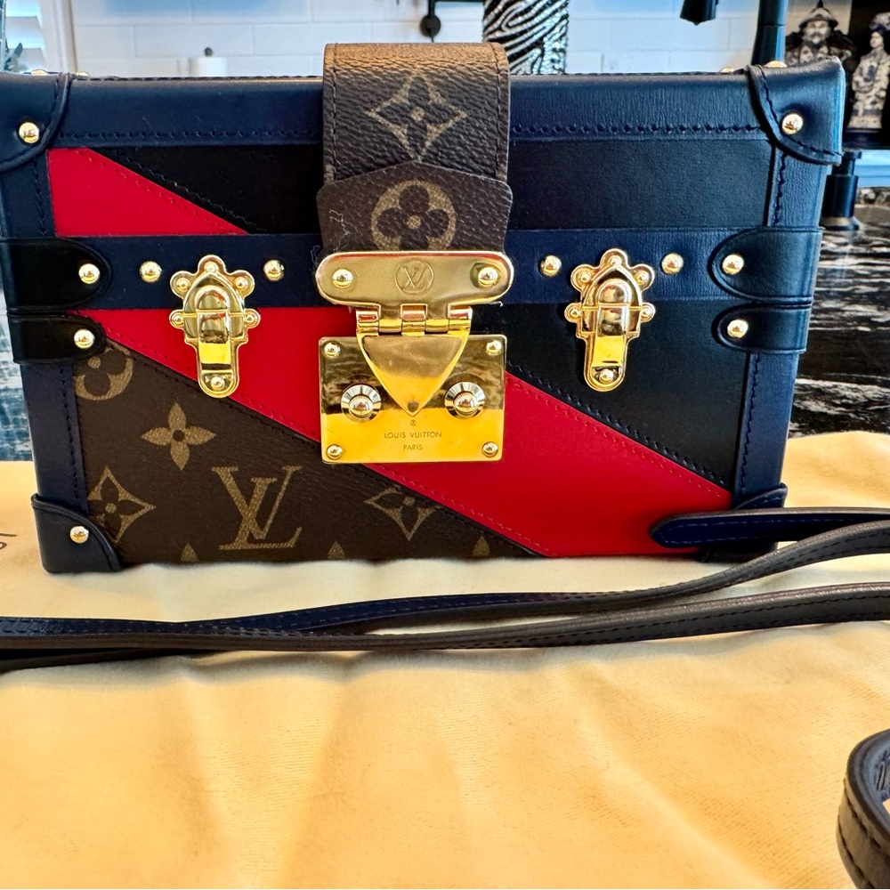 Louis Vuitton Bag.